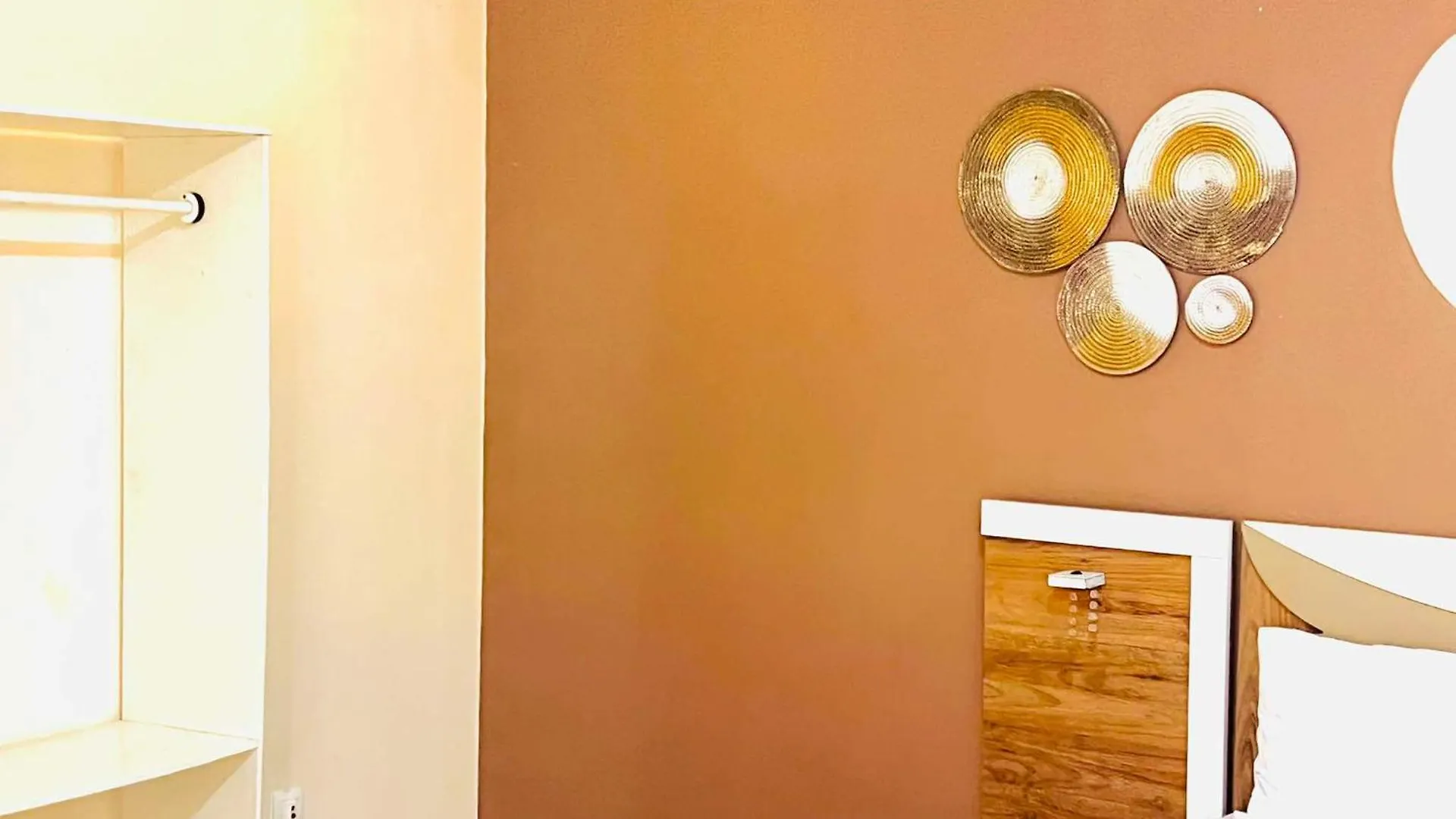 Studio Meuble De Bella Dakar 0*,  Senegal